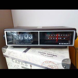 Vintage STEWART AM-FM Clock Flip Radio (Model ST234)